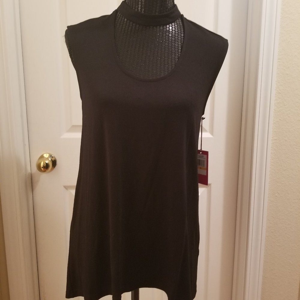 Vince Camuto Black Round neck Crunch top